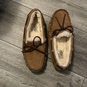 Uggs moccasin